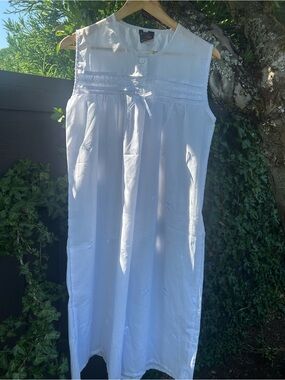 Vintage Deadstock White Embroided Sleeveless Cotton Nightgown Victorian Size 12